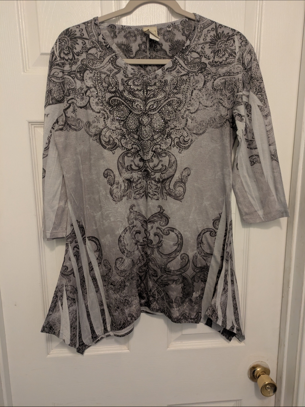 Embellished Gray Scroll-Print Tunic Top